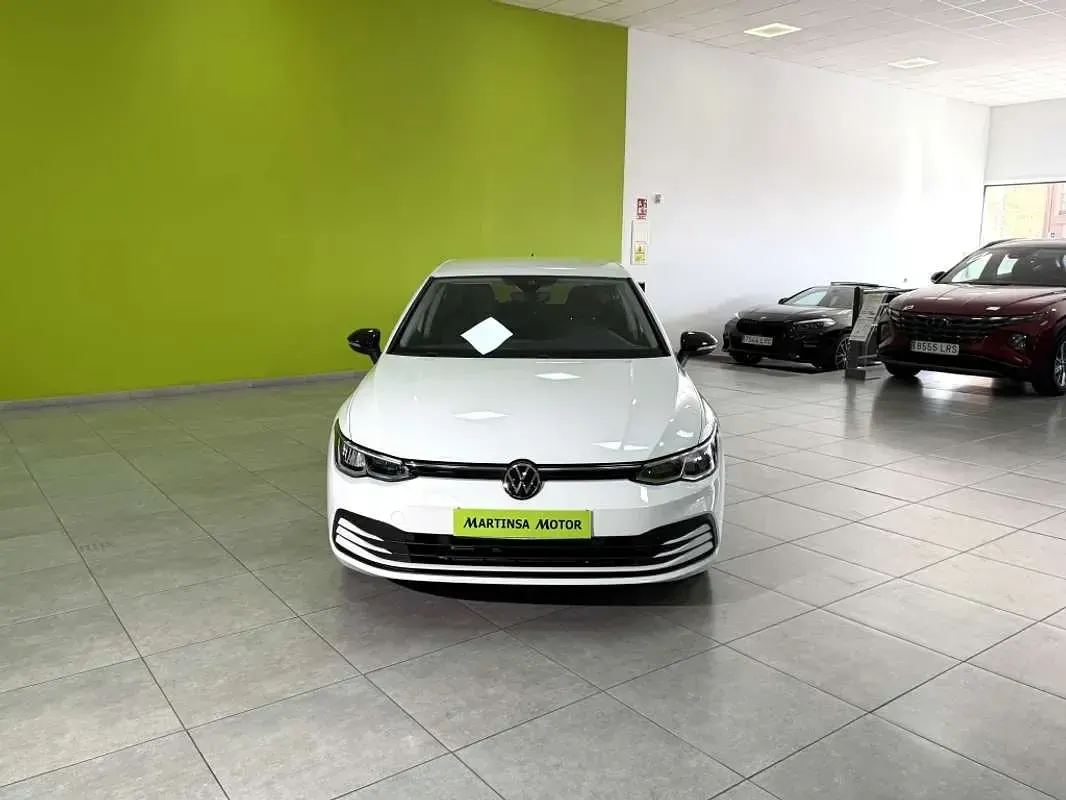 Usado VW Golf VIII Life 110 CV (80 kW) 2022 Blanco Utilitario