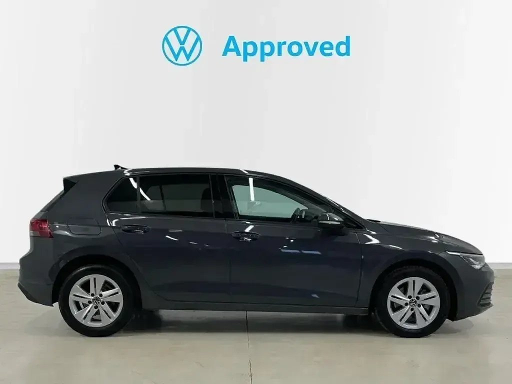 Brugt VW Golf VIII Life 115 HK (84 kW) 2024 Grå Sedan