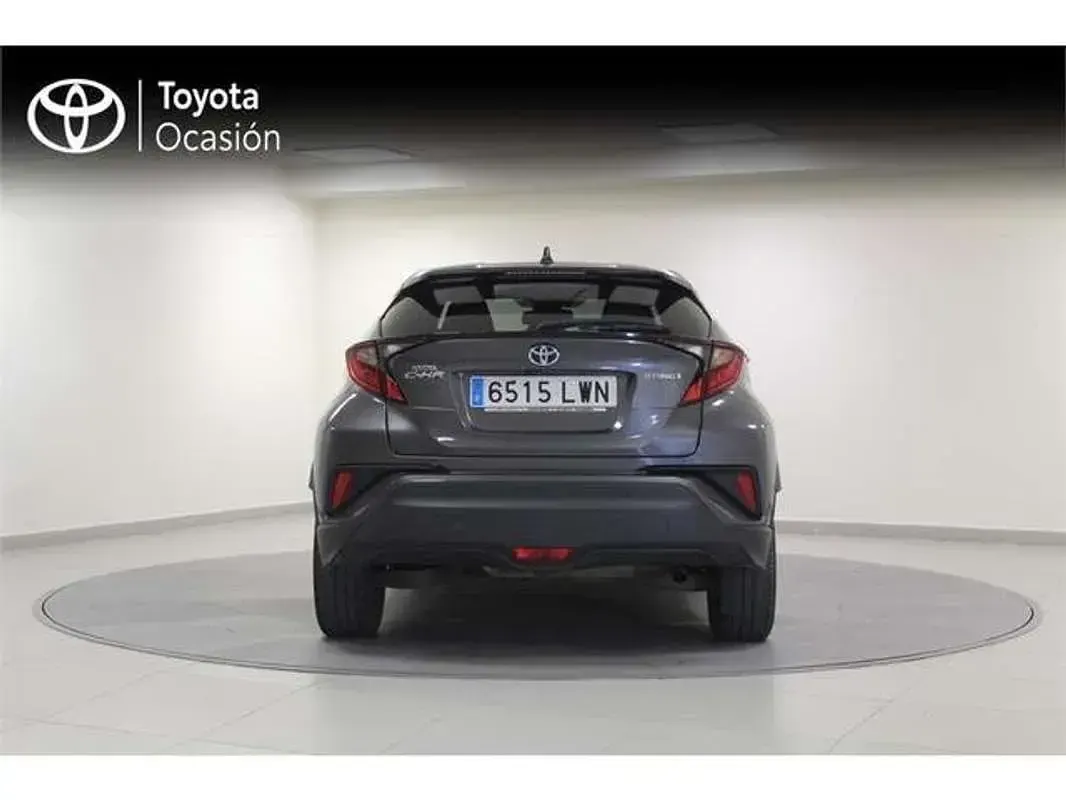 Usado Toyota C-HR Advance 122 CV (89 kW) 2022 Gris SUV