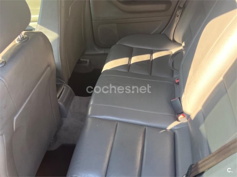 Azul Usado 2001 Audi A4 Familiar | 5500 € (Precio justo) - Imagen 1/4