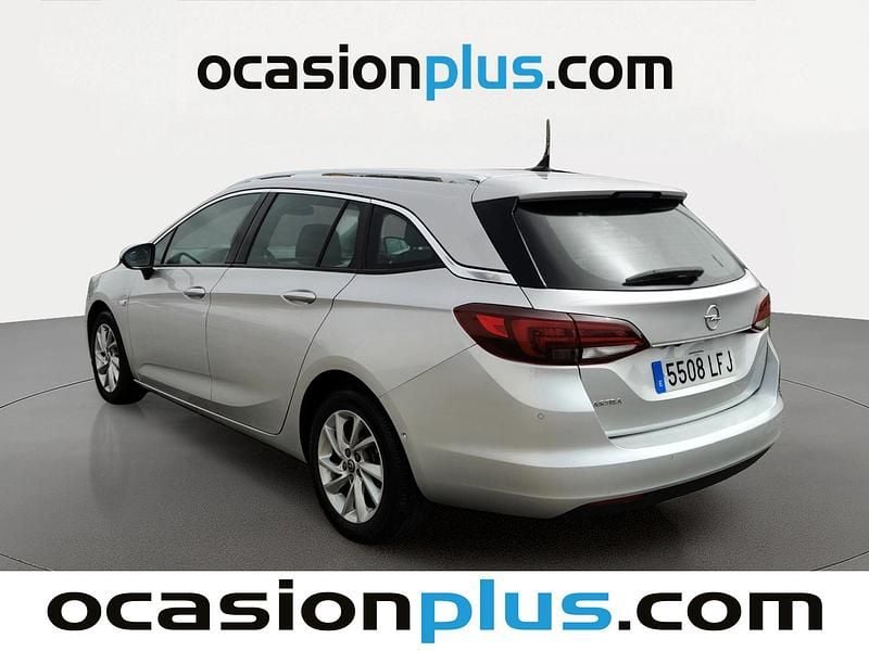 Usado Opel Astra Elegance 145 CV (106 kW) 2020 Gris plata Familiar