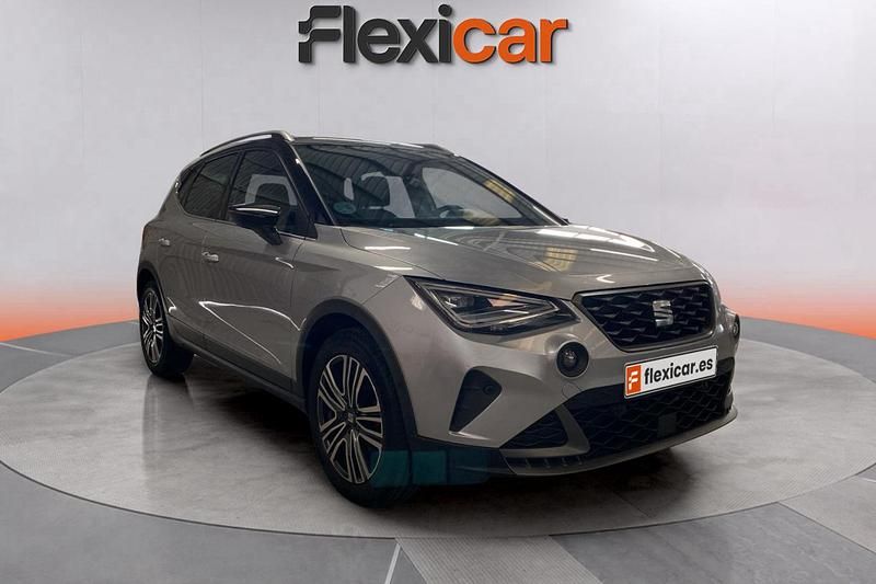 Gris Usado 2024 Seat Arona FR SUV | 16.690 € (Buen precio) - Imagen 1/4