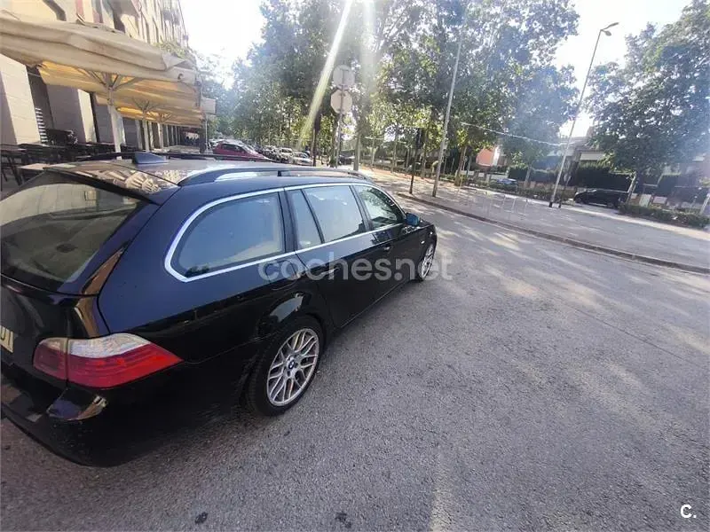Usado BMW 520 163 CV (119 kW) 2008 Negro Familiar