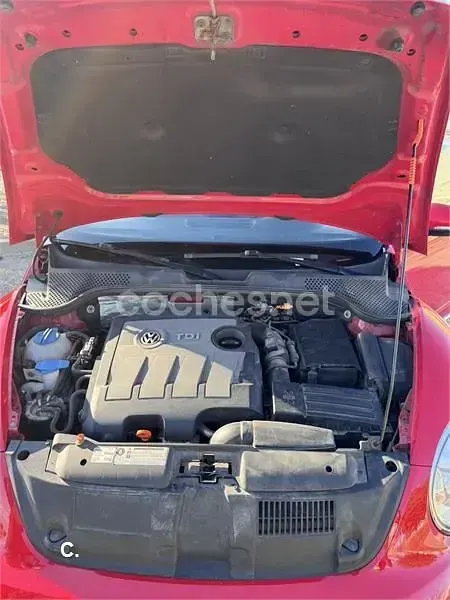 Usado VW Beetle 105 CV (77 kW) 2012 Rojo Utilitario