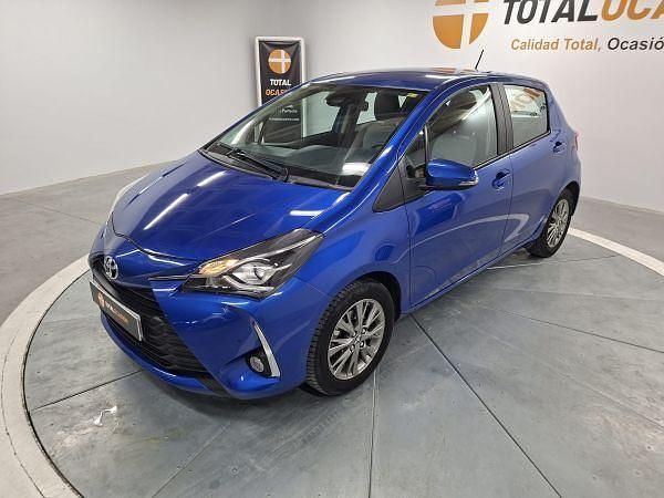 Usado Toyota Yaris Active 69 CV (50 kW) 2018 Azul Berlina
