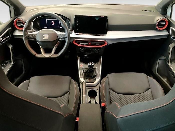 Usado Seat Arona FR 115 CV (84 kW) 2025 Blanco SUV