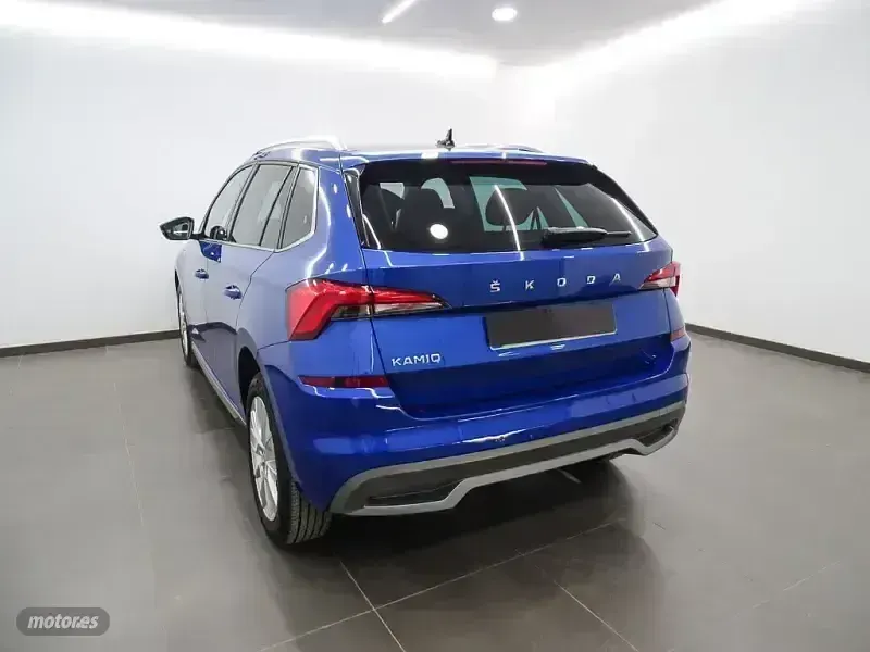 Usado Skoda Kamiq Style 150 CV (110 kW) 2022 Azul SUV