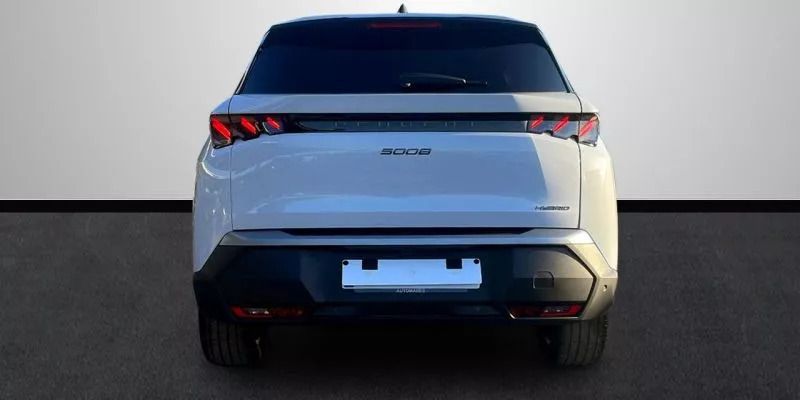 Usado Peugeot 5008 GT 156 kW (213 CV) 2024 Gris Monovolumen