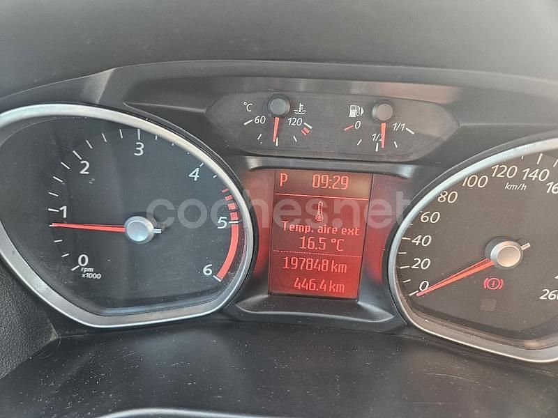 Usado Ford S-MAX Limited 115 CV (84 kW) 2014 Gris / plata Monovolumen