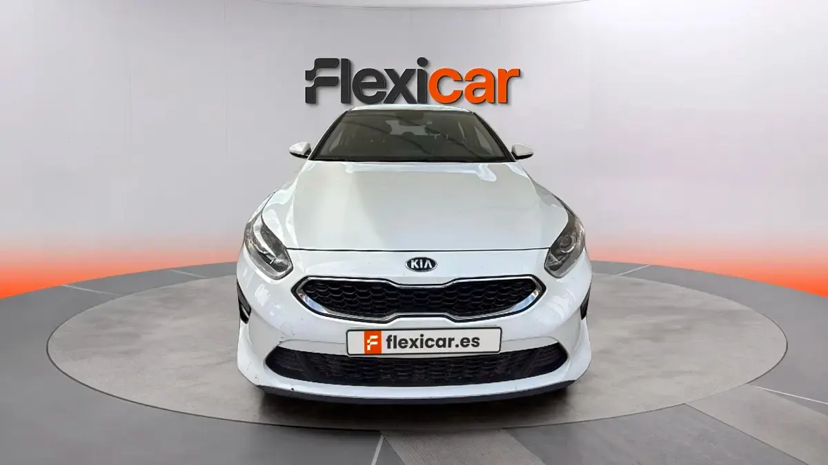 Usado Kia Ceed 120 CV (88 kW) 2021 Blanco Utilitario