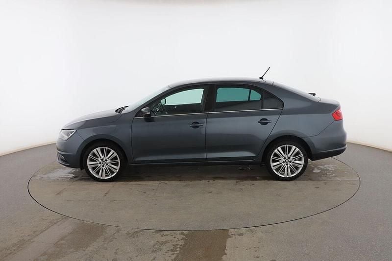 Usado Seat Toledo XCELLENCE 110 CV (80 kW) 2018 Gris Berlina