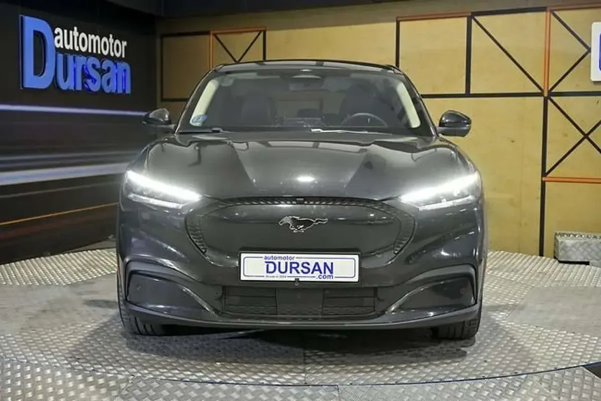 Usado Ford Mustang Mach-E Premium 272 kW (370 CV) 2024 Negro SUV