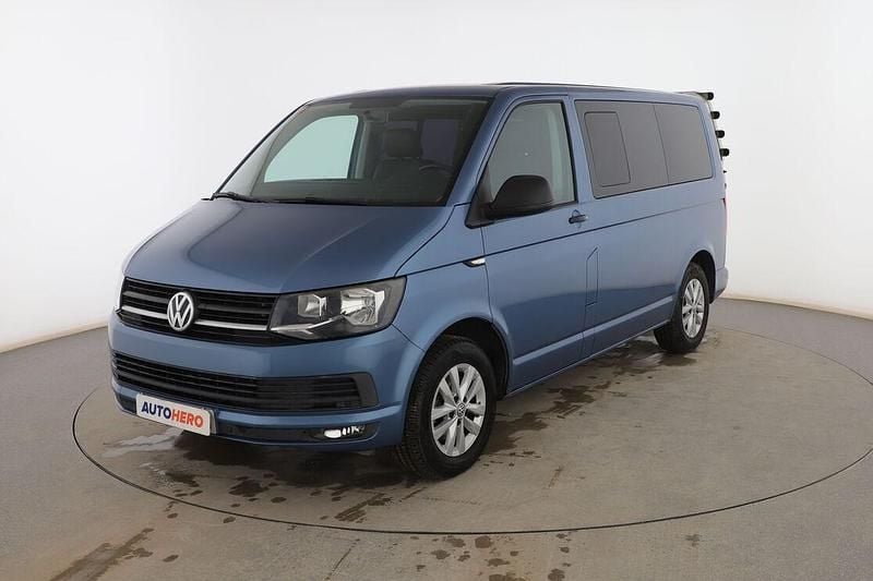 Usado VW Caravelle Trendline 150 CV (110 kW) 2017 Azul Monovolumen