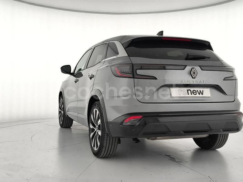 Usado Renault Austral Techno 158 CV (116 kW) 2024 Gris / plata SUV