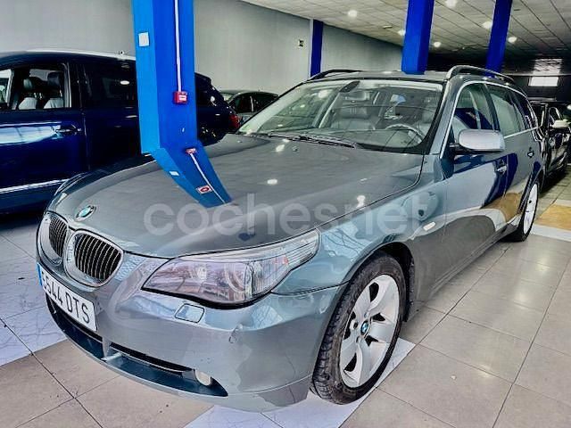 Gris / plata Usado 2006 BMW 530 Familiar | 6490 € (Buen precio) - Imagen 1/4