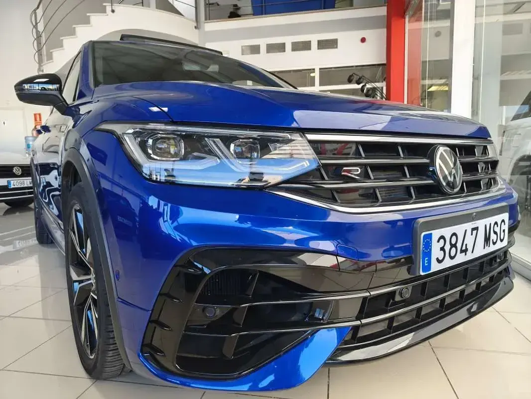 Usado VW Tiguan R 320 CV (235 kW) 2022 Azul SUV