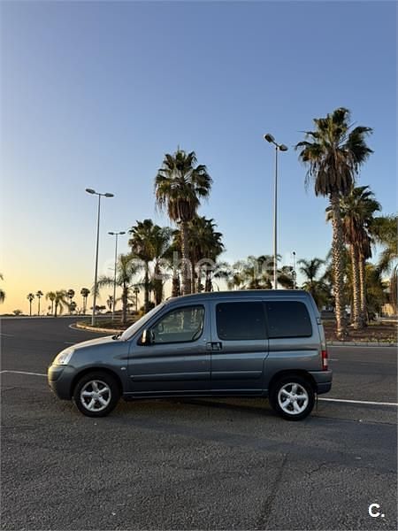 Usado Citroën Berlingo 90 CV (66 kW) 2009 Azul Monovolumen