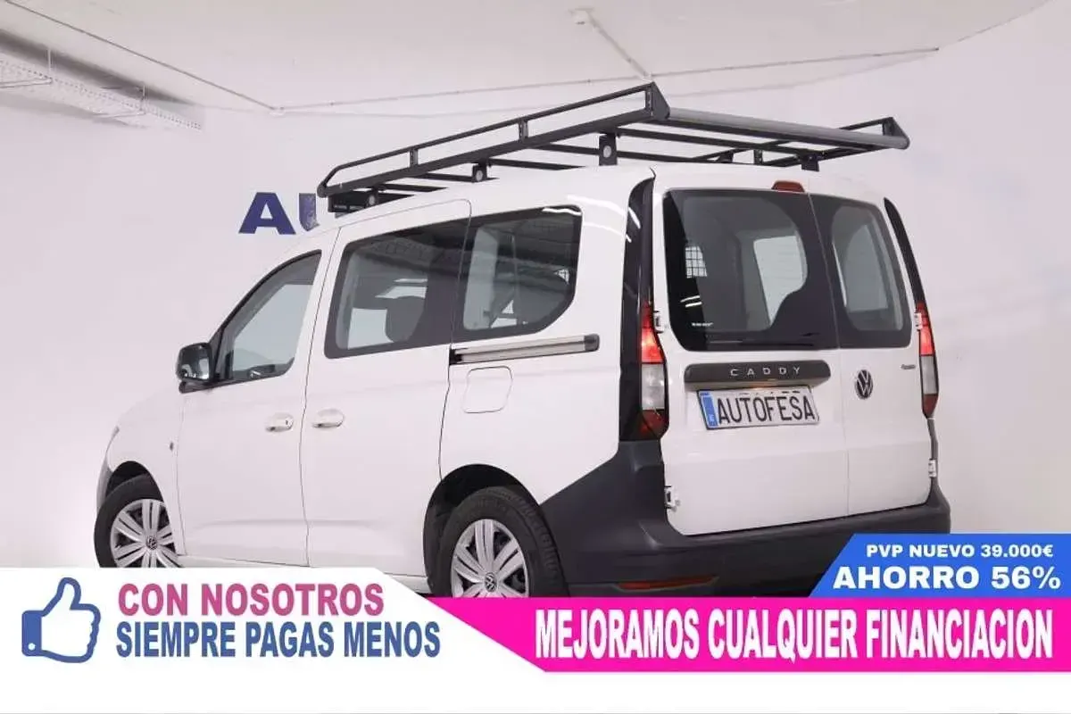 Usado VW Caddy 122 CV (89 kW) 2021 Blanco Monovolumen
