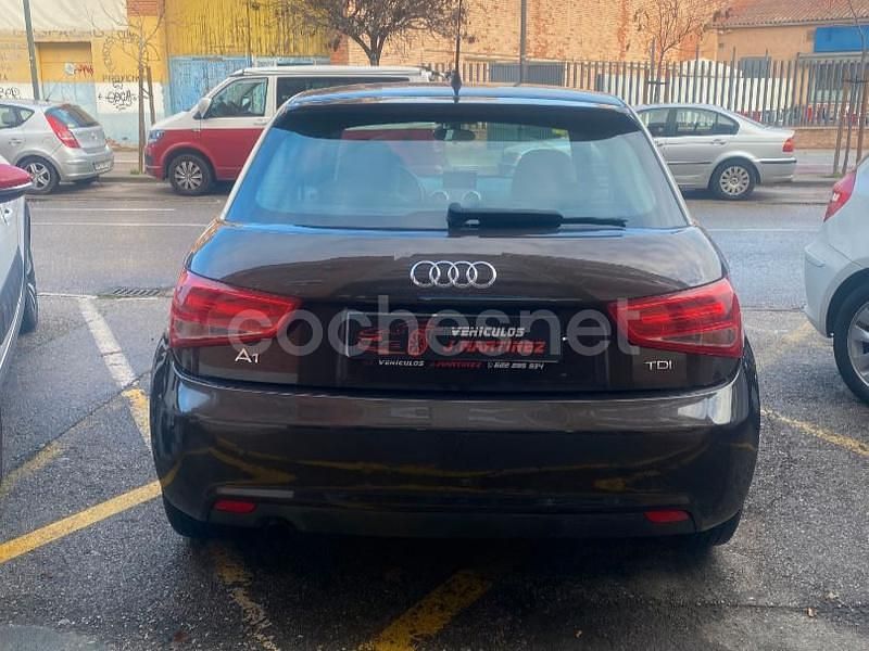 Usado Audi A1 Attraction 105 CV (77 kW) 2011 Marrón Berlina