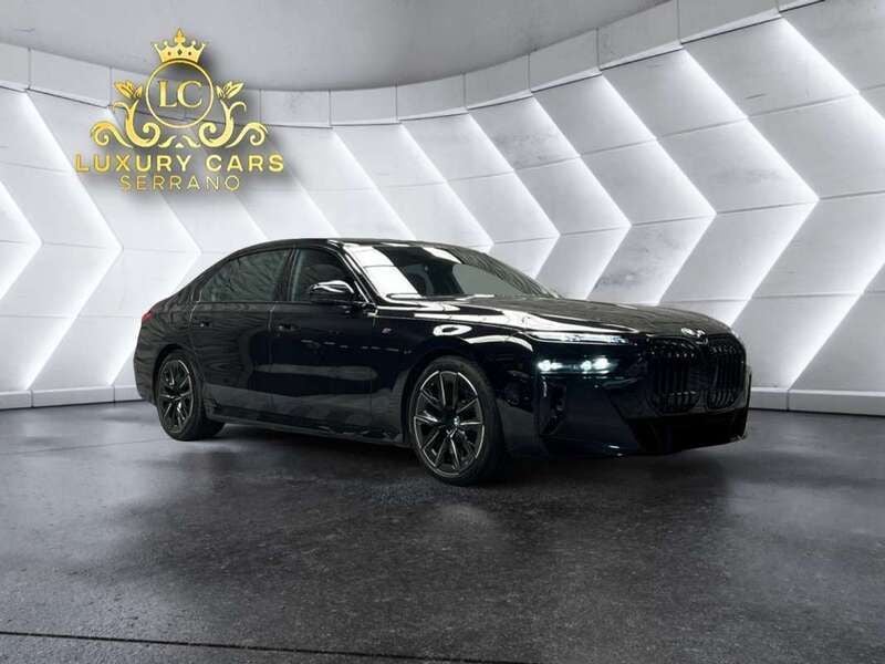 Negro Usado 2023 BMW 740 M Sport Berlina | 123.000 € - Imagen 1/4