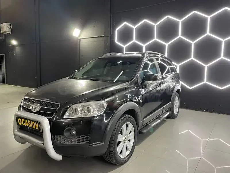 Usado Chevrolet Captiva LS 150 CV (110 kW) 2007 Negro SUV