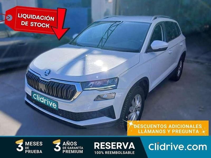 Usado Skoda Karoq Ambition 150 CV (110 kW) 2022 Blanco SUV