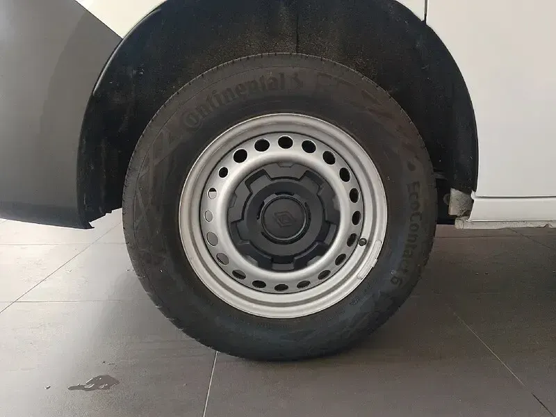 Usado Renault Kangoo 95 CV (69 kW) 2025 Blanco Monovolumen