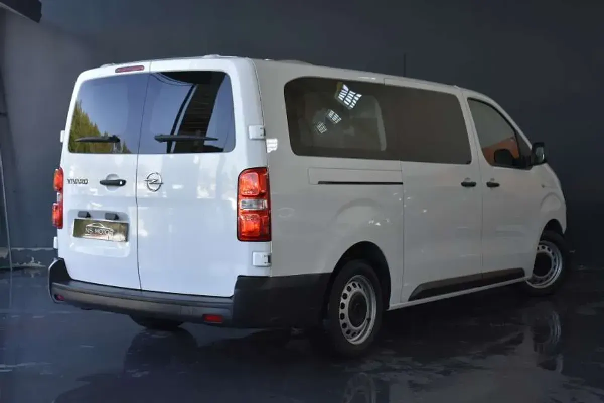Usado Opel Vivaro 120 CV (88 kW) 2022 Blanco Monovolumen