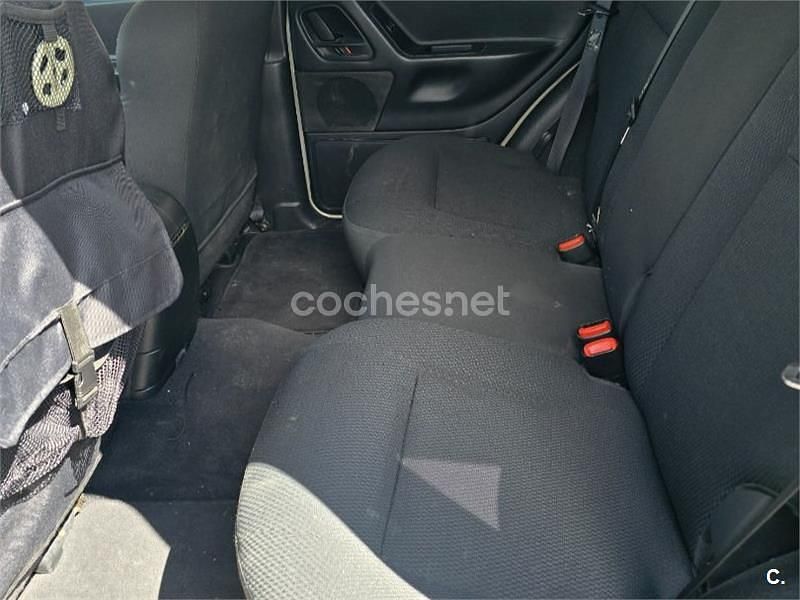 Usado Jeep Grand Cherokee Laredo 163 CV (119 kW) 2003 Beige SUV