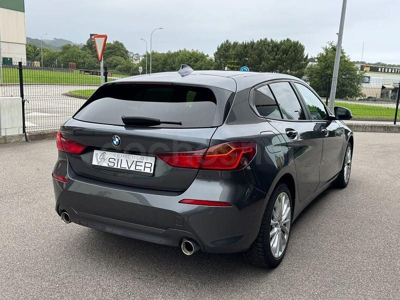 Usado BMW 118 150 CV (110 kW) 2020 Gris / plata Utilitario