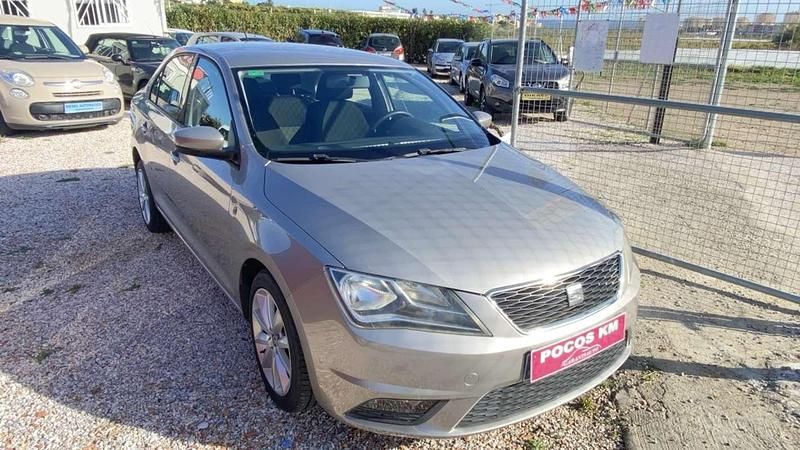 Usado Seat Toledo Reference 86 CV (63 kW) 2014 Negro Utilitario