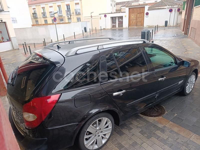 Usado Renault Laguna III Privilege 130 CV (95 kW) 2007 Negro Familiar