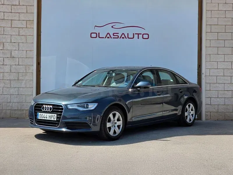 Usado Audi A6 177 CV (130 kW) 2013 Gris / plata Berlina