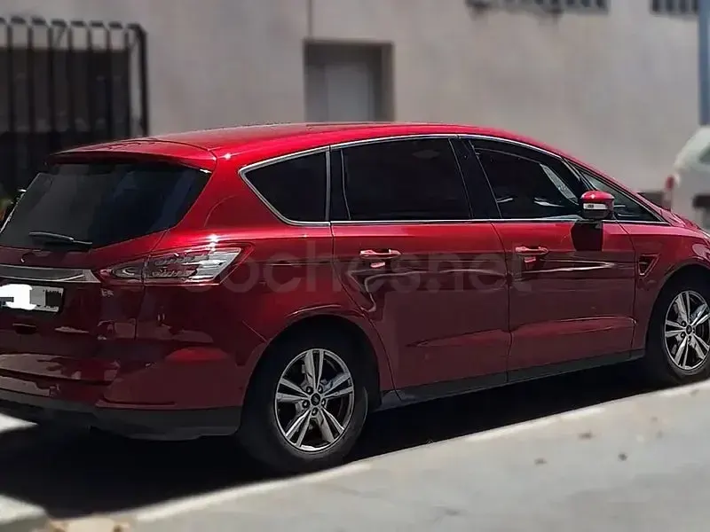 Usado Ford S-MAX Trend 150 CV (110 kW) 2016 Burdeos Monovolumen