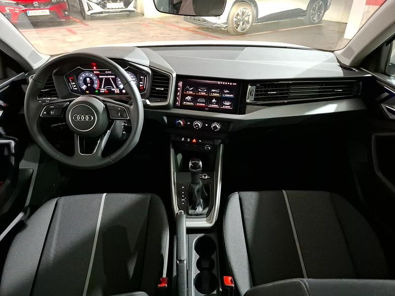 Usado Audi A1 95 CV (69 kW) 2024 Blanco glaciar metalizado / negro mito SUV