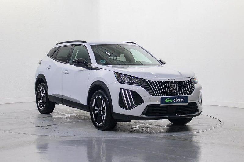 Usado Peugeot 2008 Allure 100 CV (73 kW) 2025 Blanco SUV