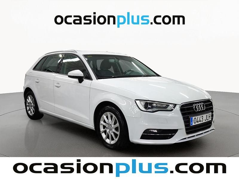 Usado Audi A3 Attraction 110 CV (80 kW) 2016 Blanco