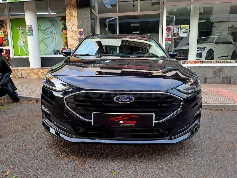 Usado Ford Focus Trend 120 CV (88 kW) 2022 Negro Familiar
