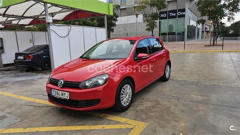 Rojo Usado 2009 VW Golf VI Advance Utilitario | 5990 € (Buen precio) - Imagen 1/4