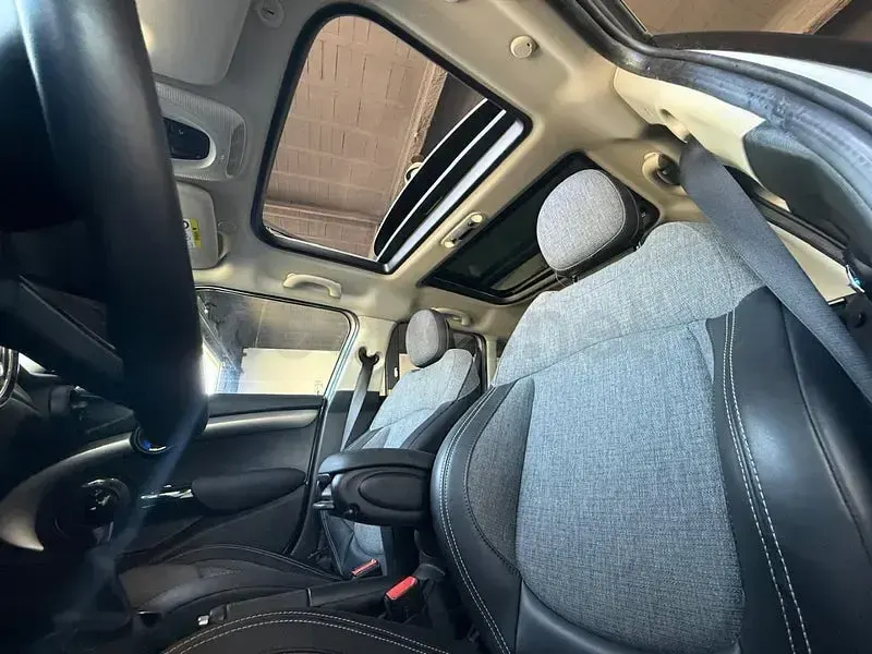 Usado Mini Cooper 136 CV (100 kW) 2018 Gris / plata Utilitario