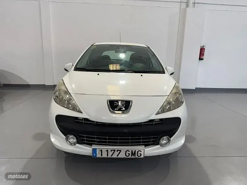 Usado Peugeot 207 Sport 90 CV (66 kW) 2009 Blanco Berlina