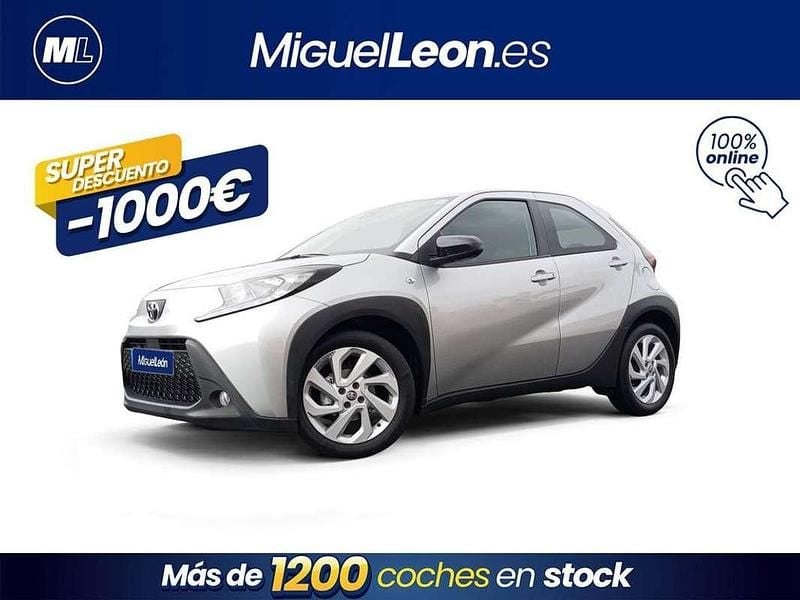 Gris Usado 2023 Toyota Aygo Play Utilitario | 11.985 € (Buen precio) - Imagen 1/3