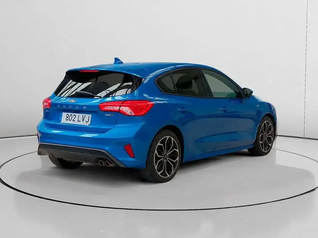 Usado Ford Focus ST-Line 125 CV (91 kW) 2021 Azul Utilitario