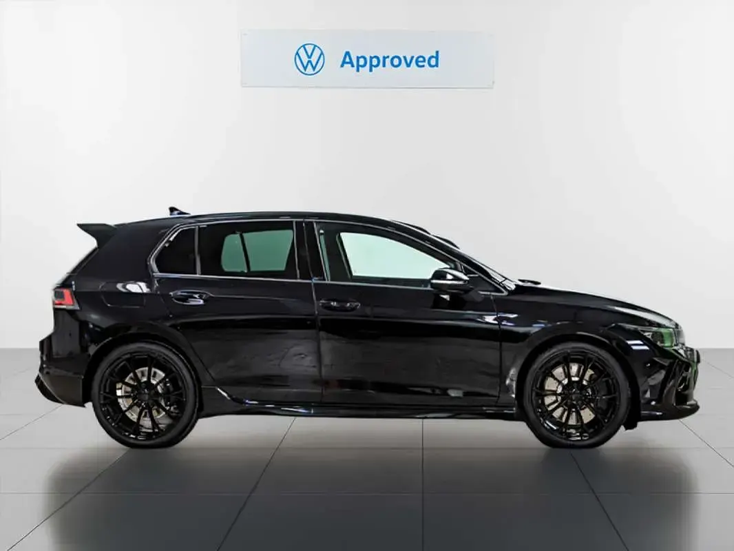 Usado VW Golf VIII Black Edition 333 CV (244 kW) 2025 Negro Utilitario