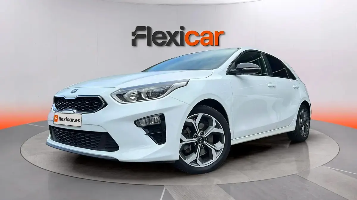 Usado Kia Ceed GT GT-Line 140 CV (102 kW) 2018 Blanco Berlina