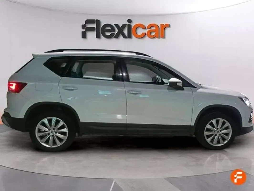 Usado Seat Ateca Style 150 CV (110 kW) 2023 Blanco SUV