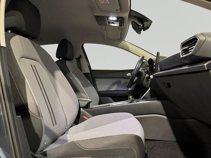 Usado Seat Leon Style 110 CV (80 kW) 2024 Gris