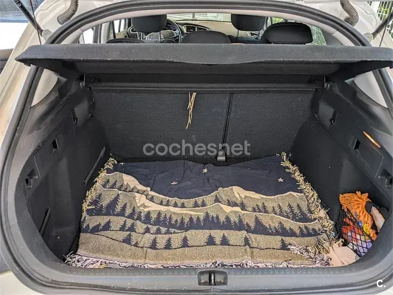 Usado Citroën C4 Feel 99 CV (72 kW) 2015 Blanco Berlina