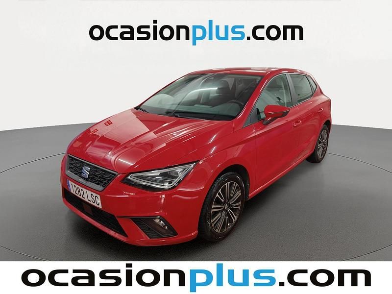 Usado Seat Ibiza Style Plus 110 CV (80 kW) 2021 Rojo Utilitario