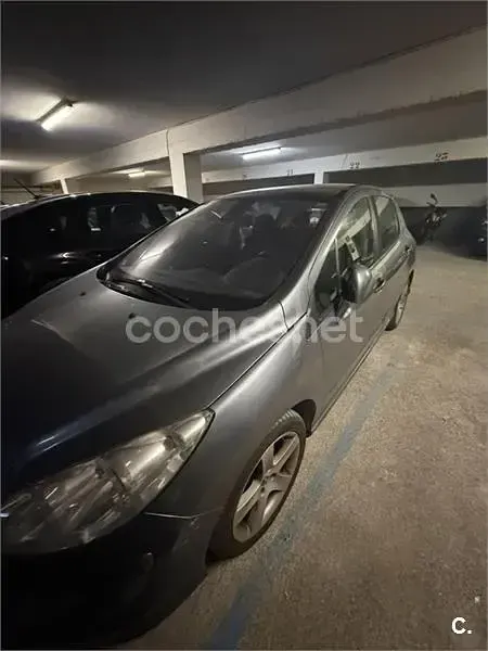 Usado Peugeot 308 110 HP (80 kW) 2008 Preto Sedan